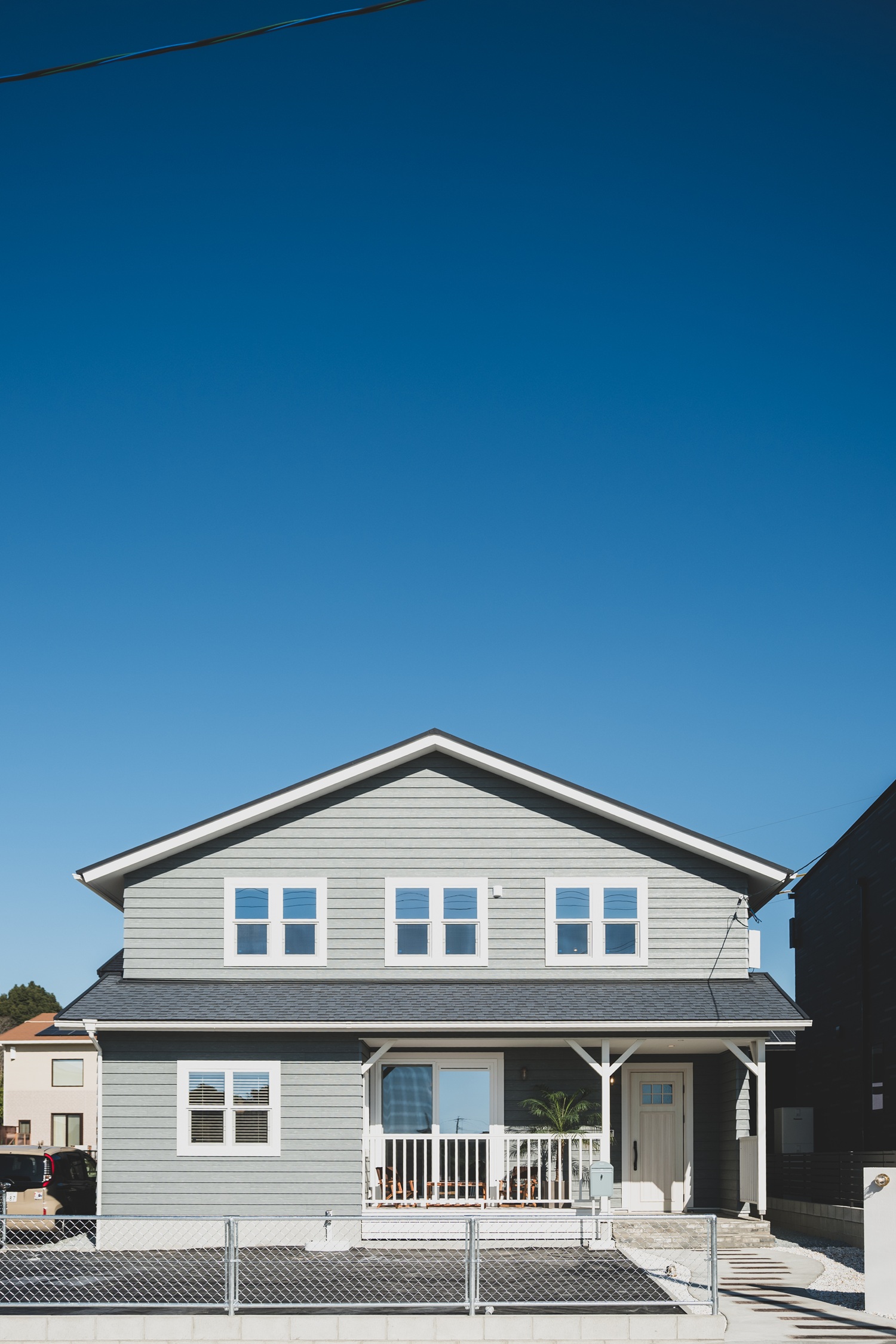 white snowなカリフォルニアスタイルハウス